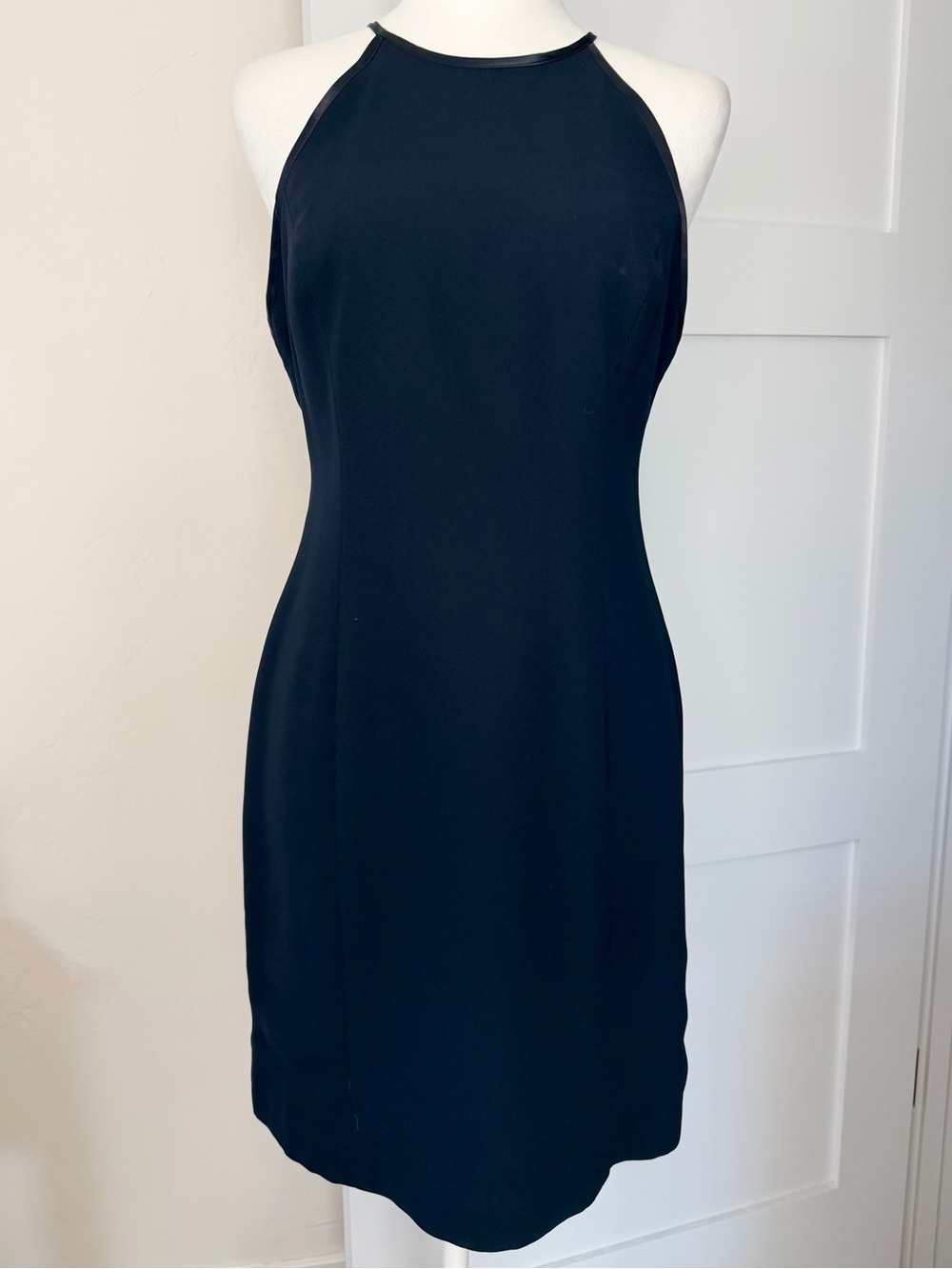 Laundry By Shelli Segal Dark Navy Open Back 90’s  Halter Mini Dress
